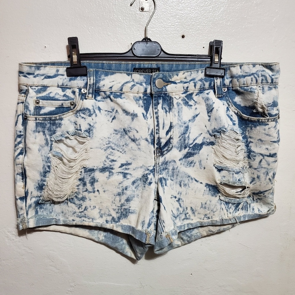 3/$10 Forever 21+ cutoff shorts size 14